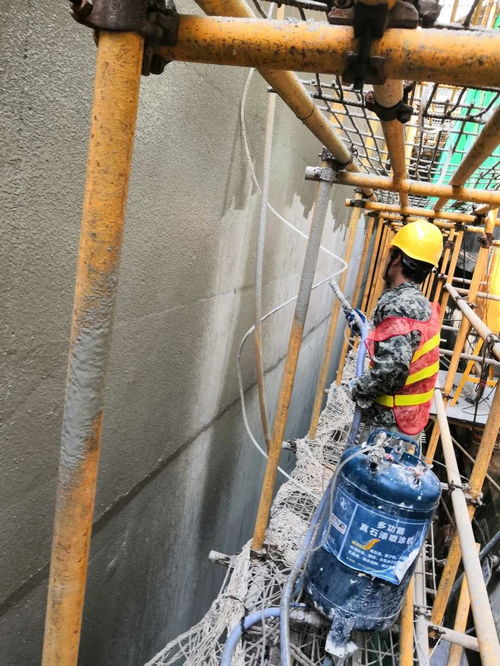 深圳工装装修 专业水电安装、石膏板玻璃隔墙与无气喷涂翻新的全方位施工方案